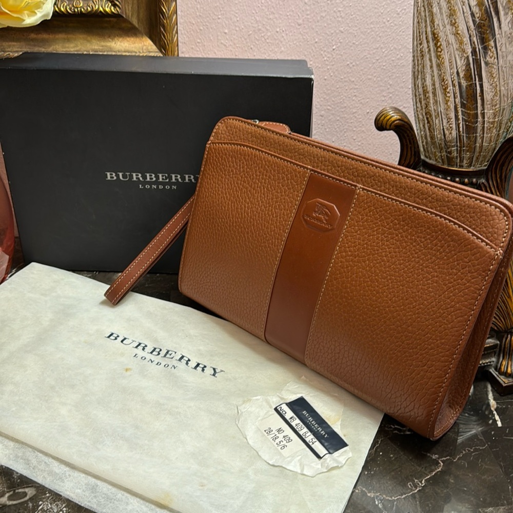 EUC Preloved Burberry Vintage Clutch with wrist strap MAKE ME AN OFFER
